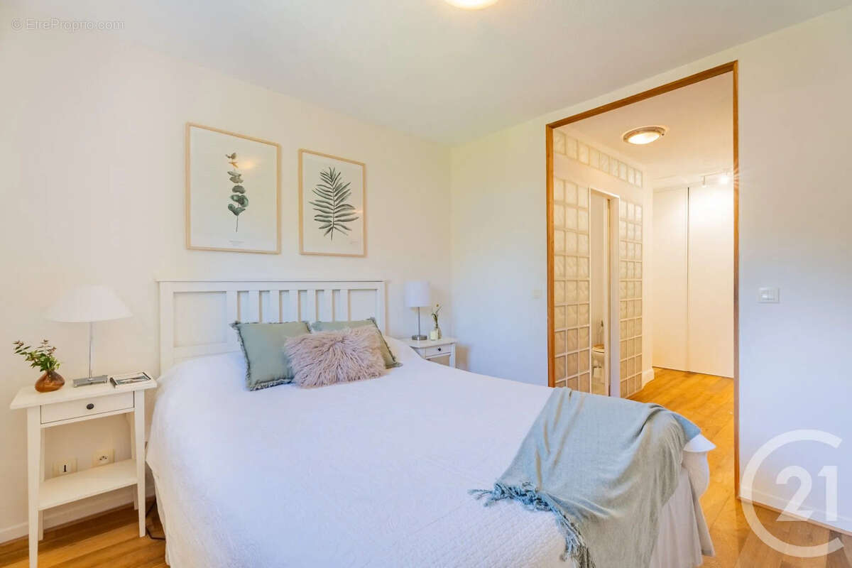 Appartement à EZE