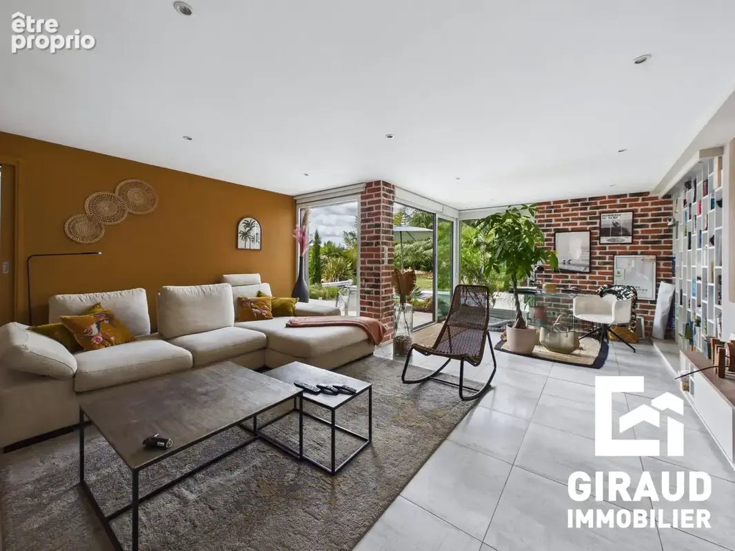 Maison 7 pièces 258 m² à vendre à Fontenay-Le-Comte (85200) - photo 8