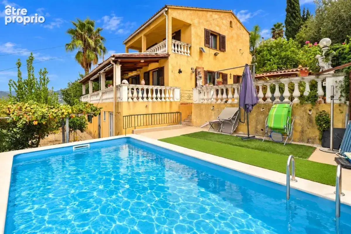 Photo Maison à La Trinite au prix de 619 000€
