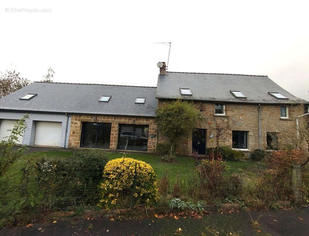 Maison à SAINT-GERMAIN-EN-COGLES