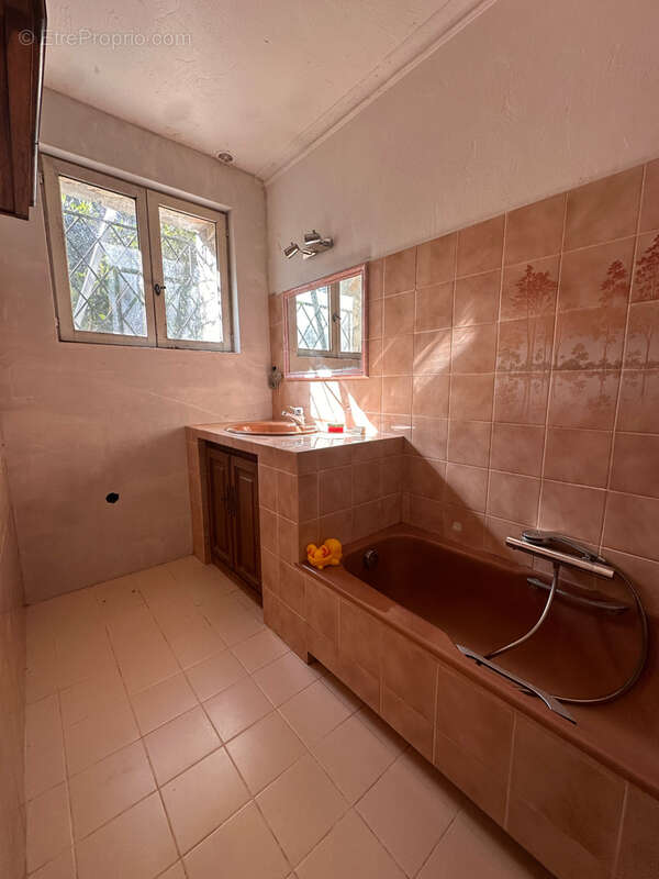 Appartement à LA COLLE-SUR-LOUP