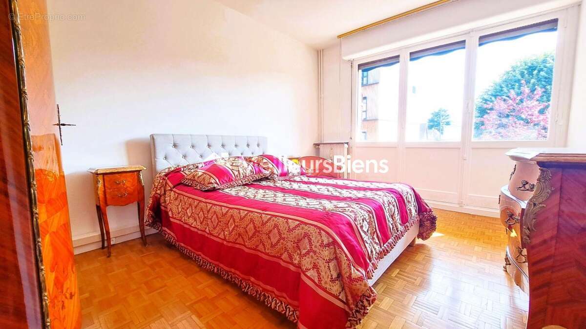 Appartement à ENGHIEN-LES-BAINS