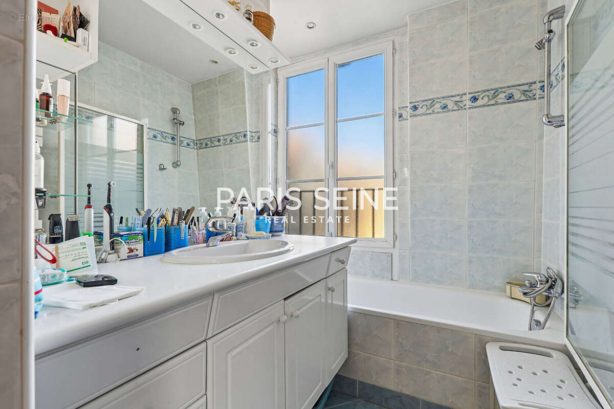 Appartement à PARIS-7E