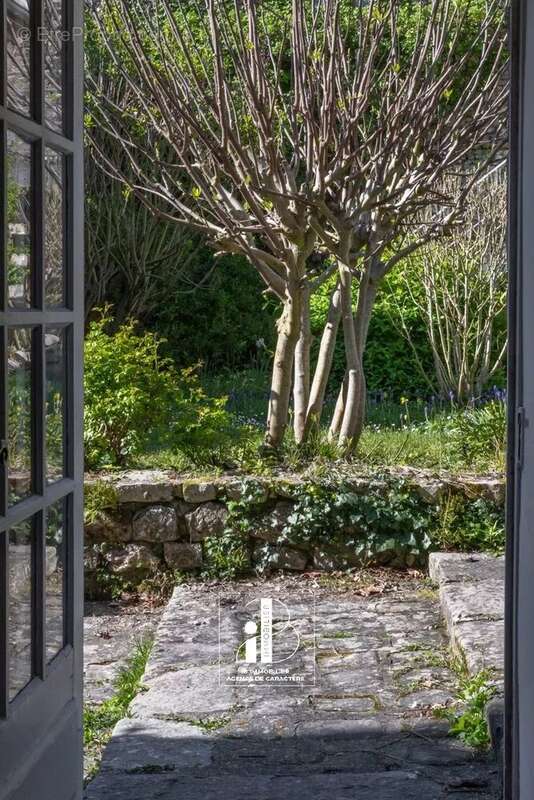 Maison à GREZ-SUR-LOING