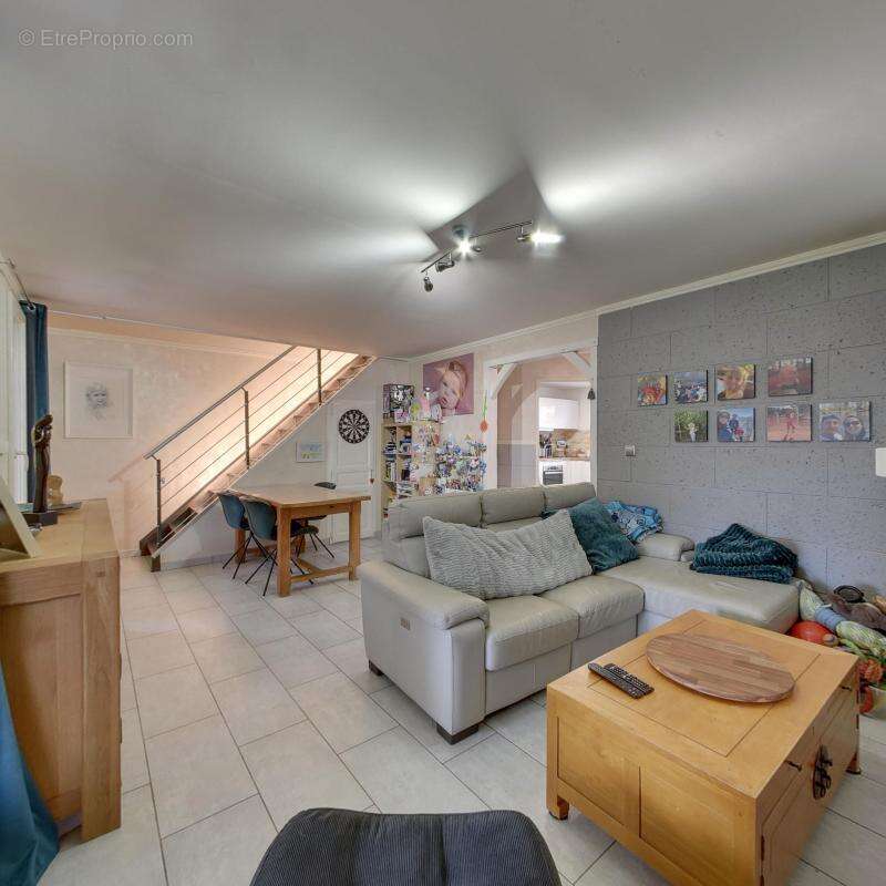 Maison à TREMBLAY-EN-FRANCE