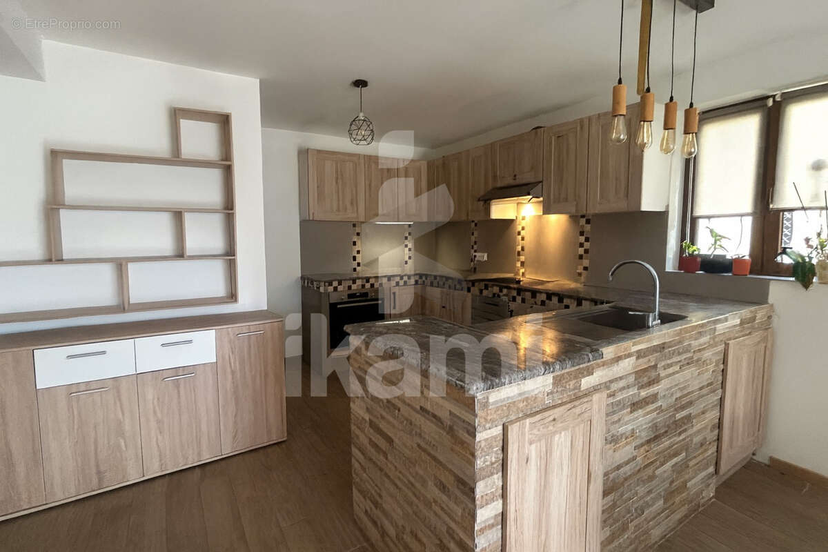 Maison familiale rénovée 165 m2 avec jardin et 5 chambres   Saint-Rambert-d’Albon - photo 5