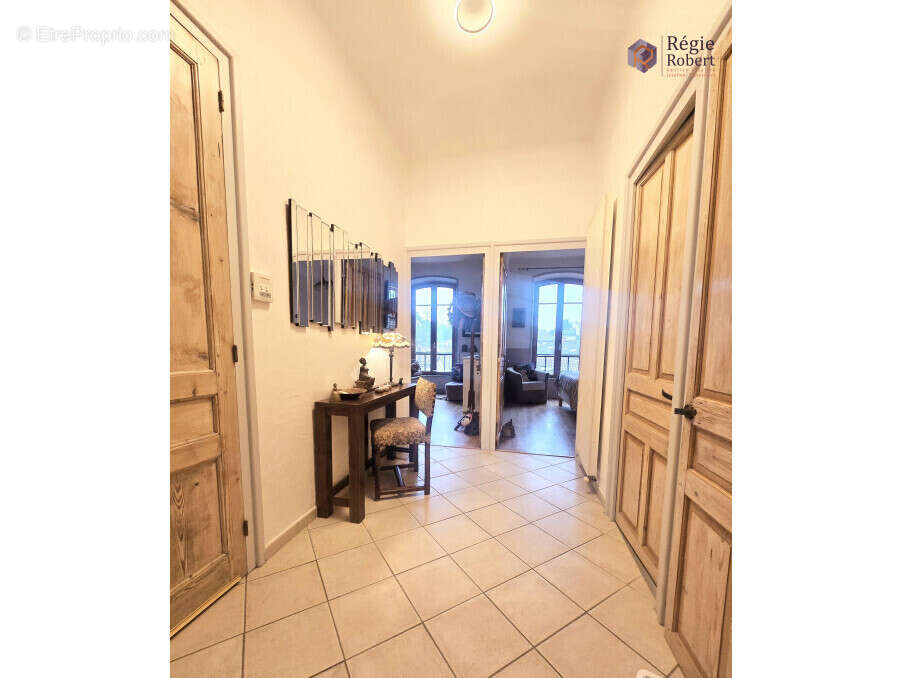 Appartement à ANSE