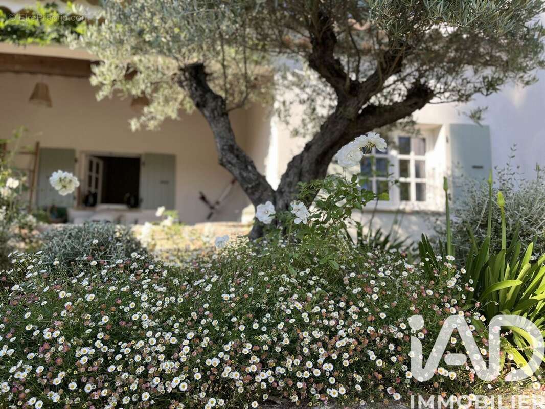 Maison 122 m² à Grimaud  - photo 8