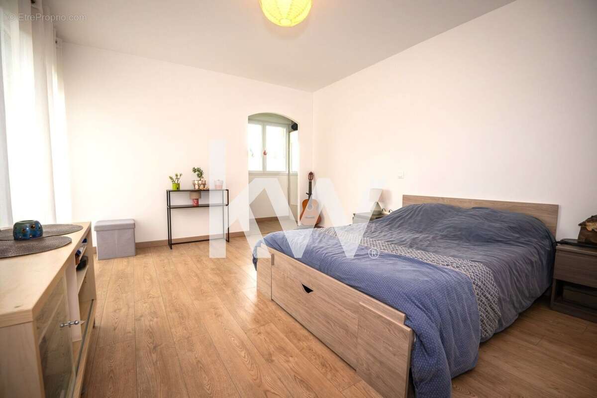 Maison à COMPREIGNAC