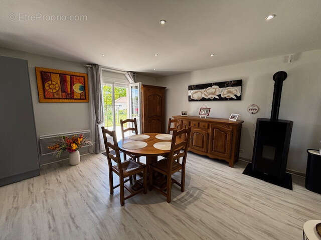 Maison à LA HAYE-MALHERBE