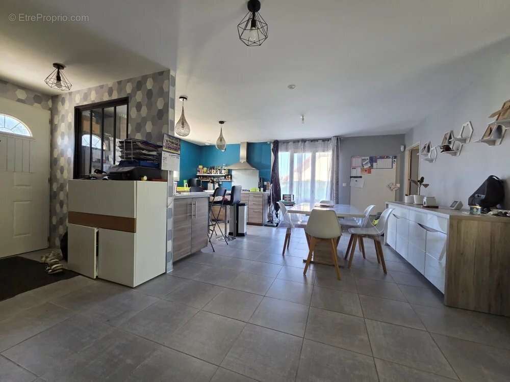 Maison à MONESTIER-DE-CLERMONT