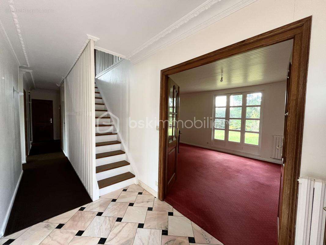 Maison à SAINT-PIERRE-DES-FLEURS