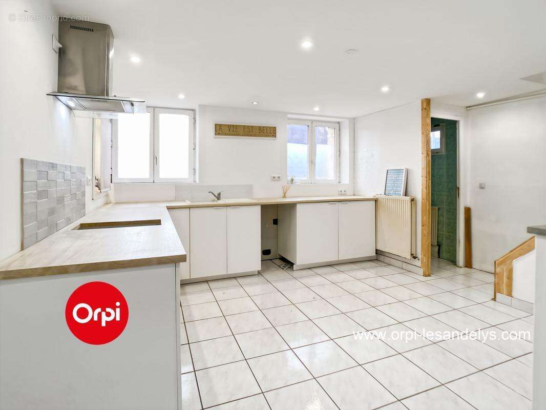 Maison à FLEURY-SUR-ANDELLE