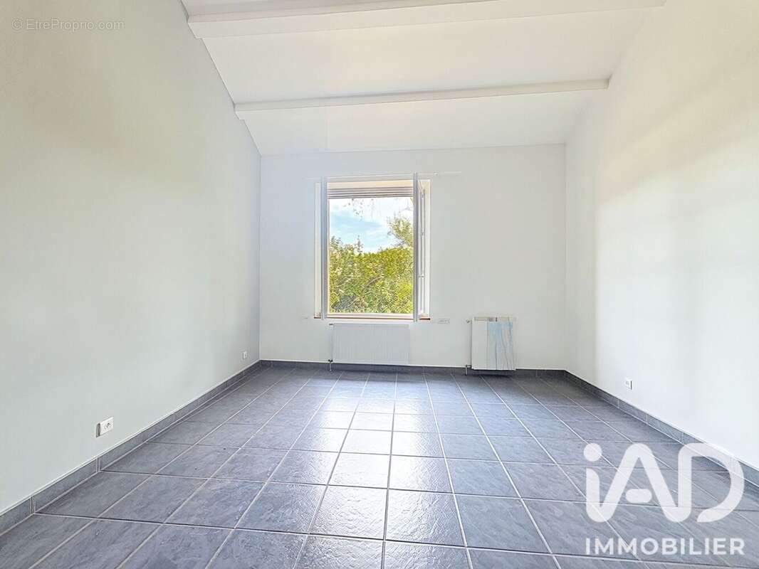 Maison 180 m² à Charron  - photo 6