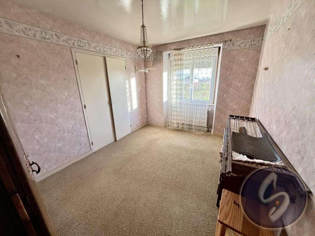 Maison à SAINT-MARCEL