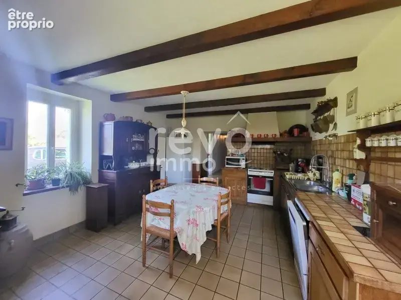 Corps de ferme - dependances - 234 m² - photo 7