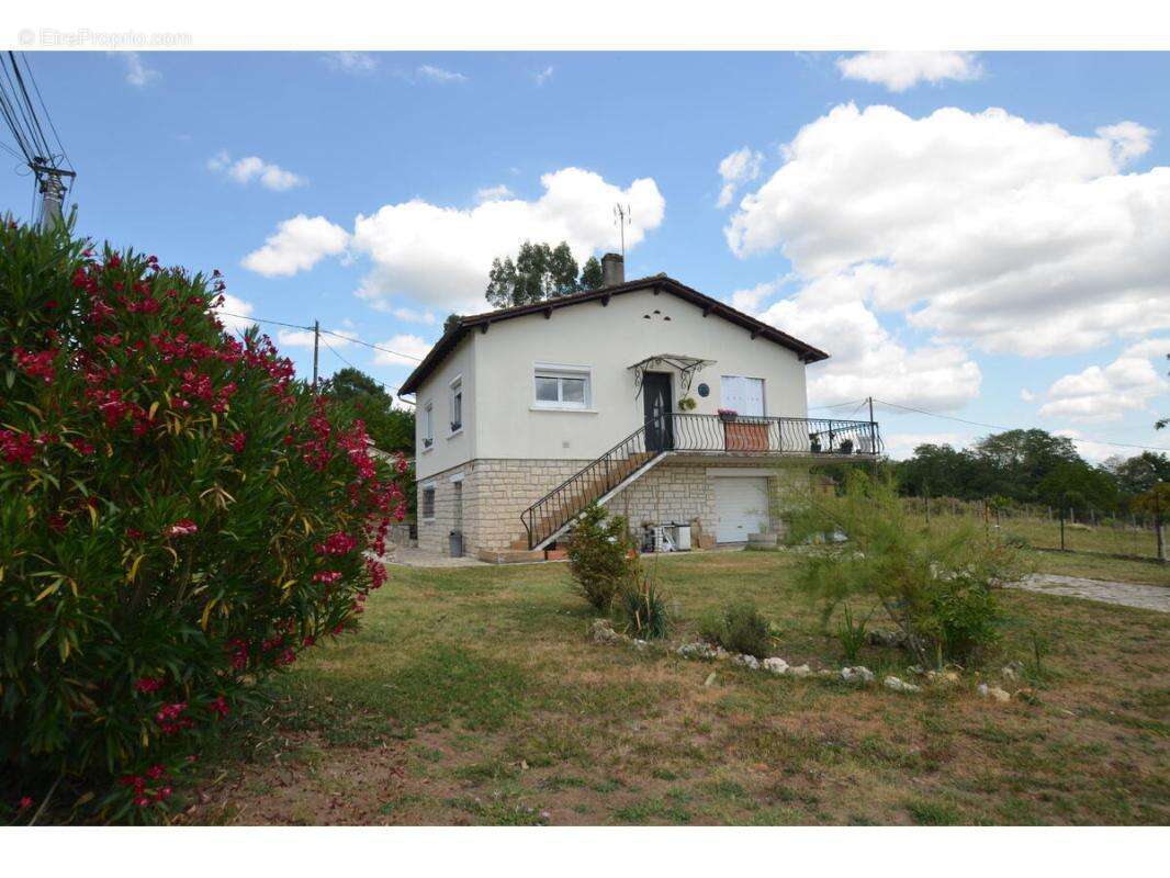 Maison à MONTPON-MENESTEROL