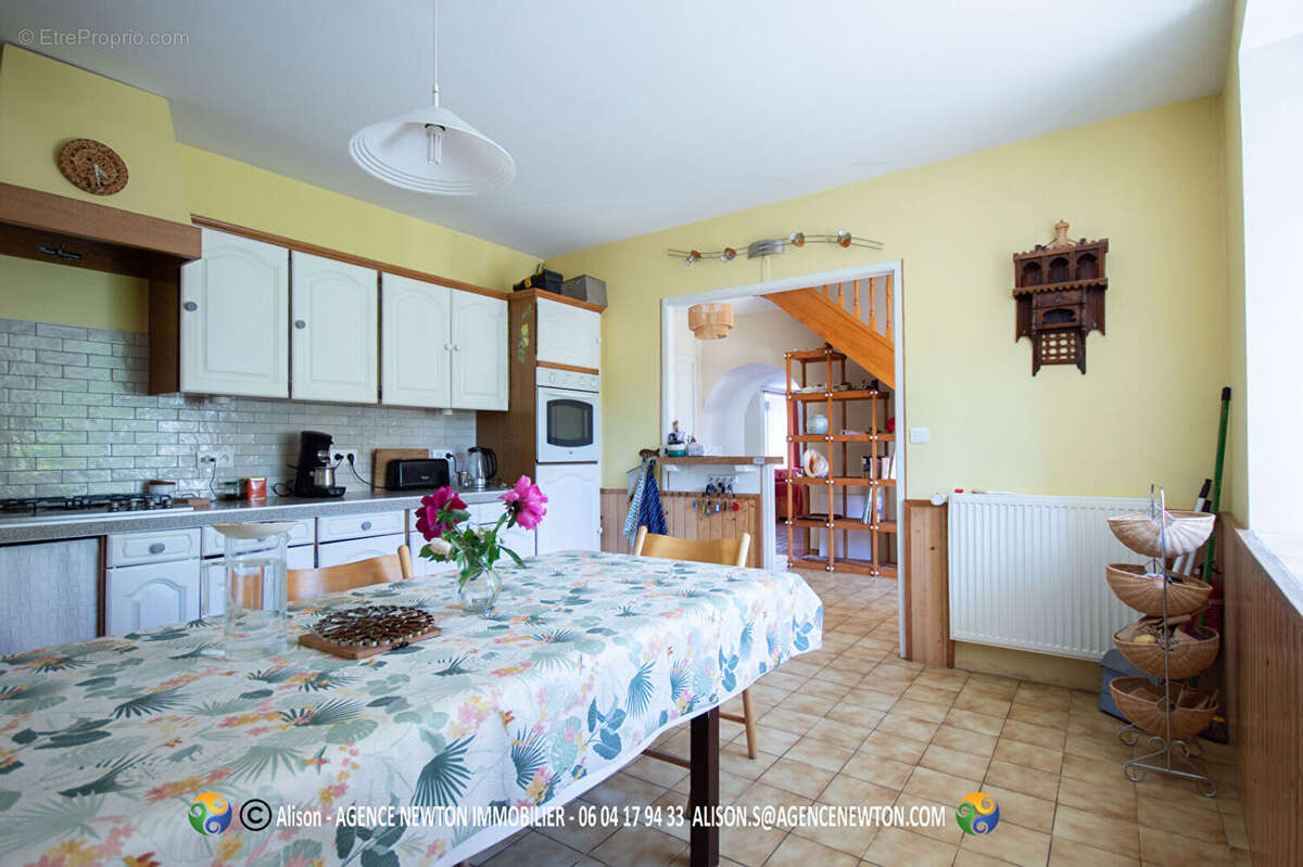 Maison à MINIAC-MORVAN