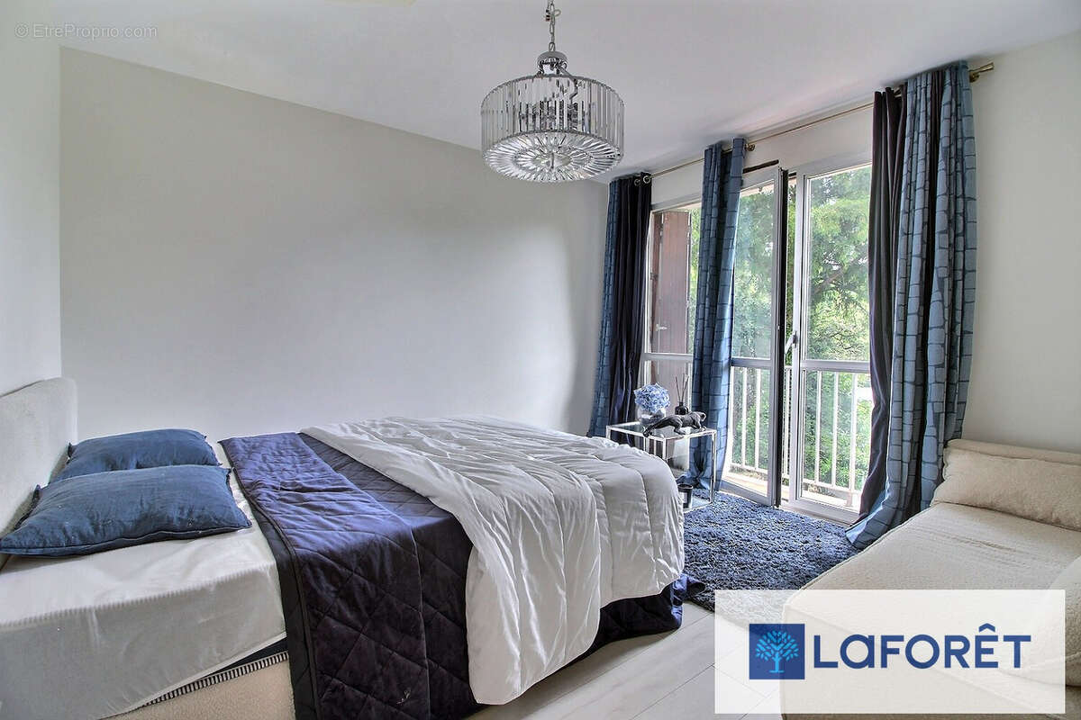 Maison à RIS-ORANGIS