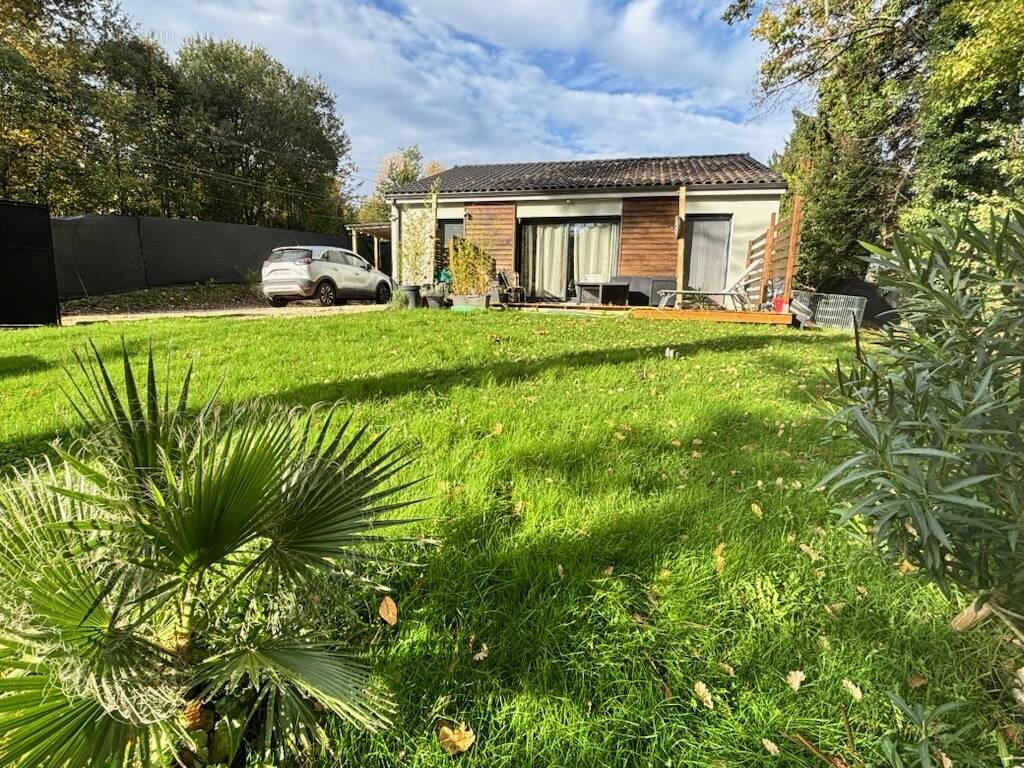 Maison à COULOUNIEIX-CHAMIERS
