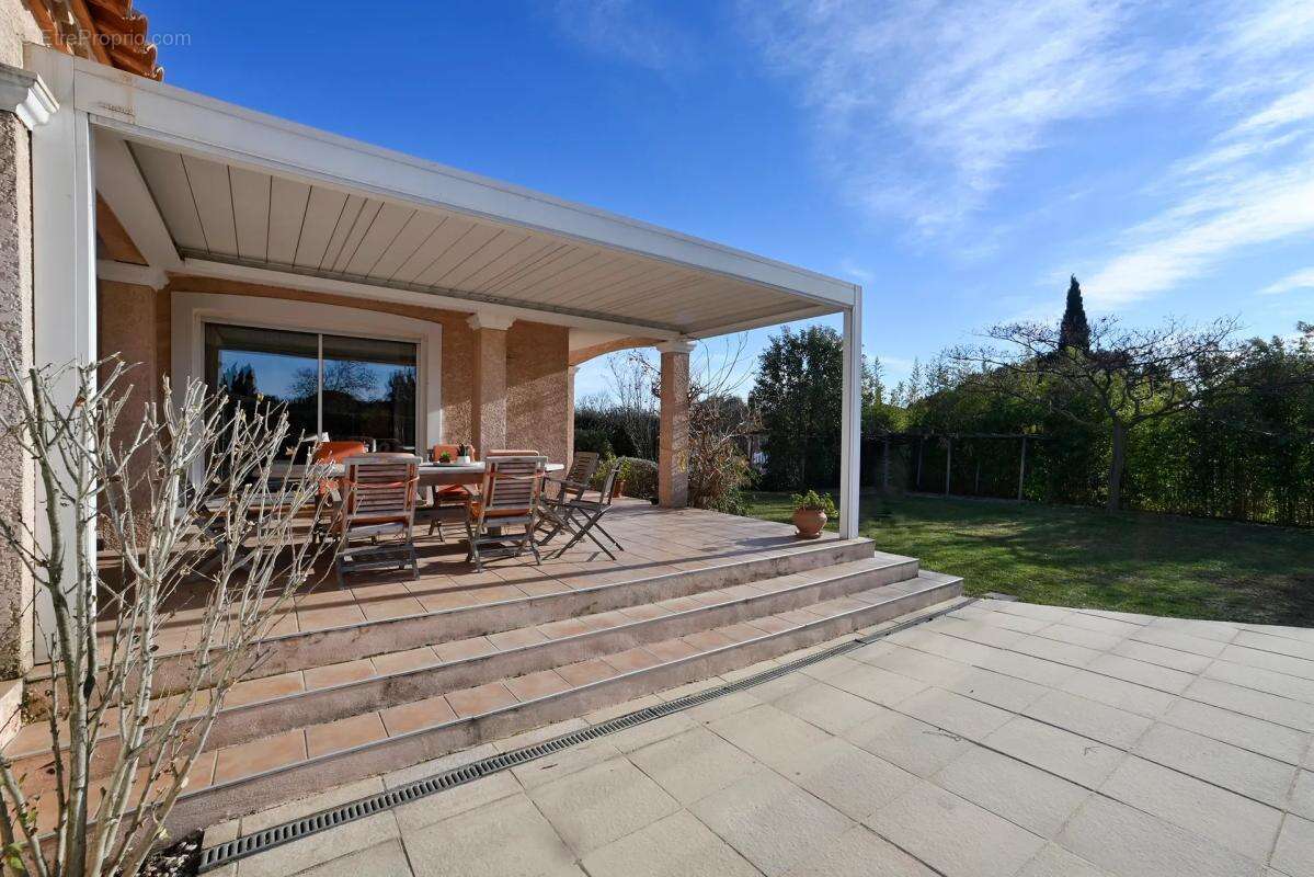 Maison à SAINT-GILLES