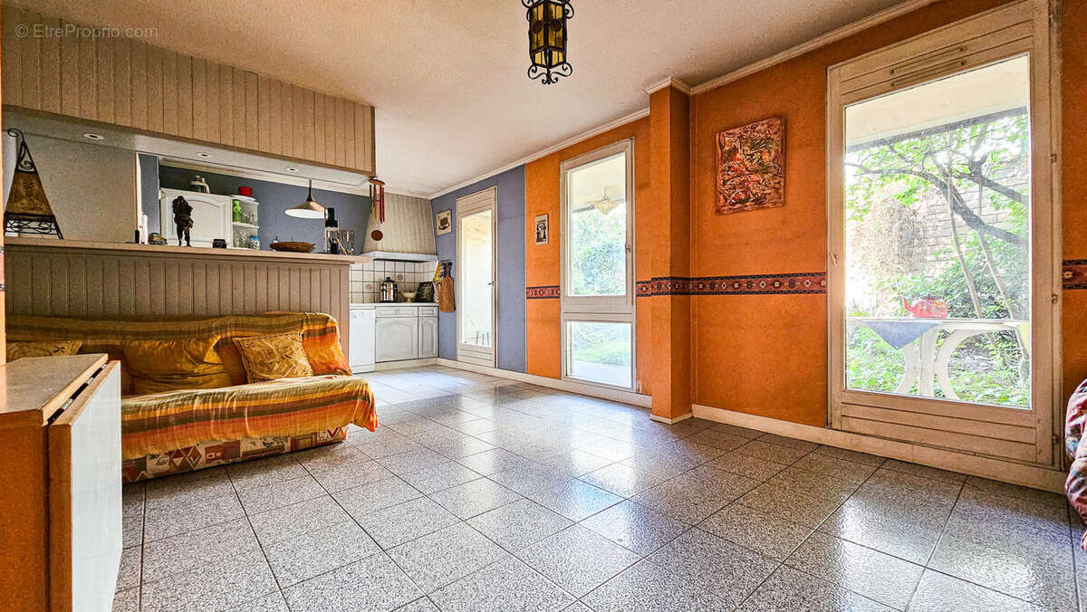 Appartement à HOUILLES