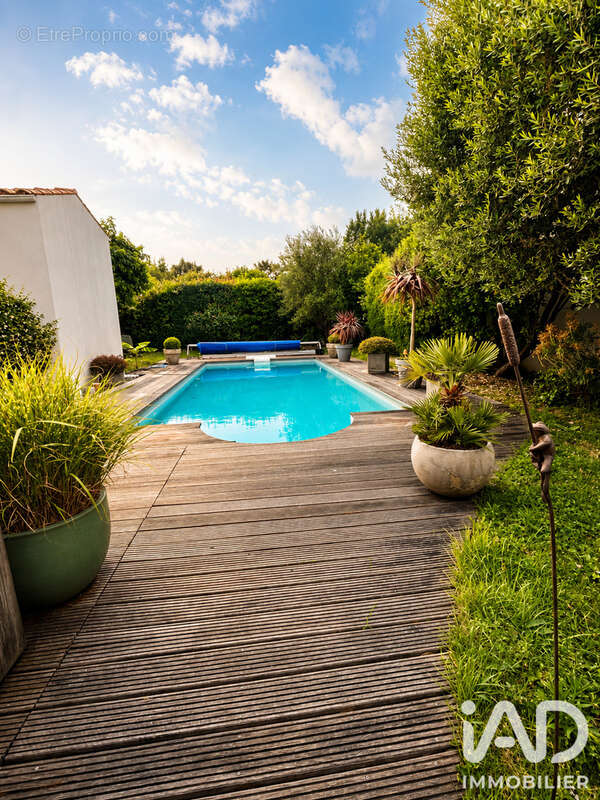 Maison 239 m² à Perigny  - photo 3