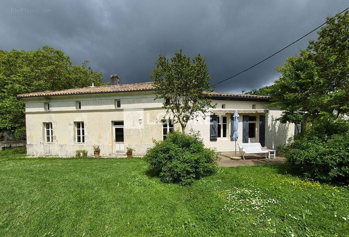 Maison à MIRAMBEAU