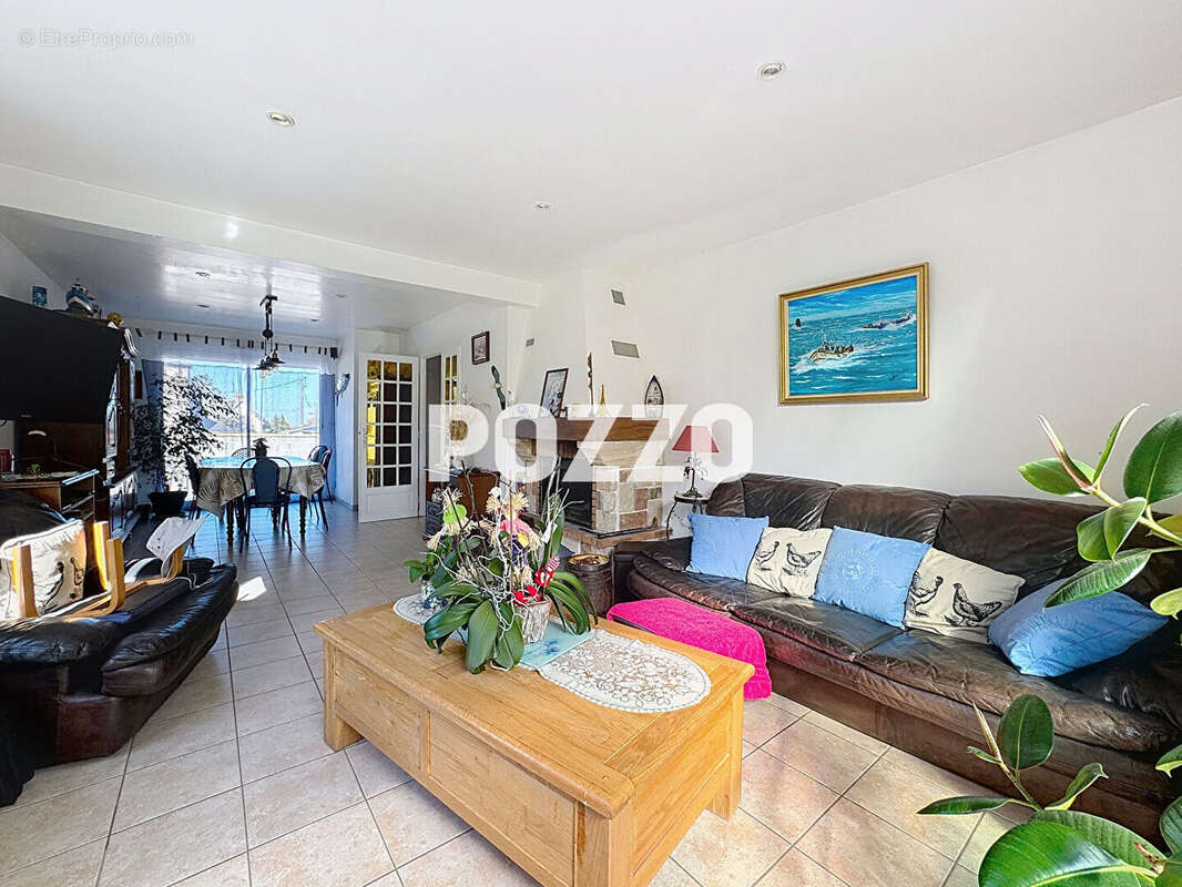 Maison à BRICQUEVILLE-SUR-MER