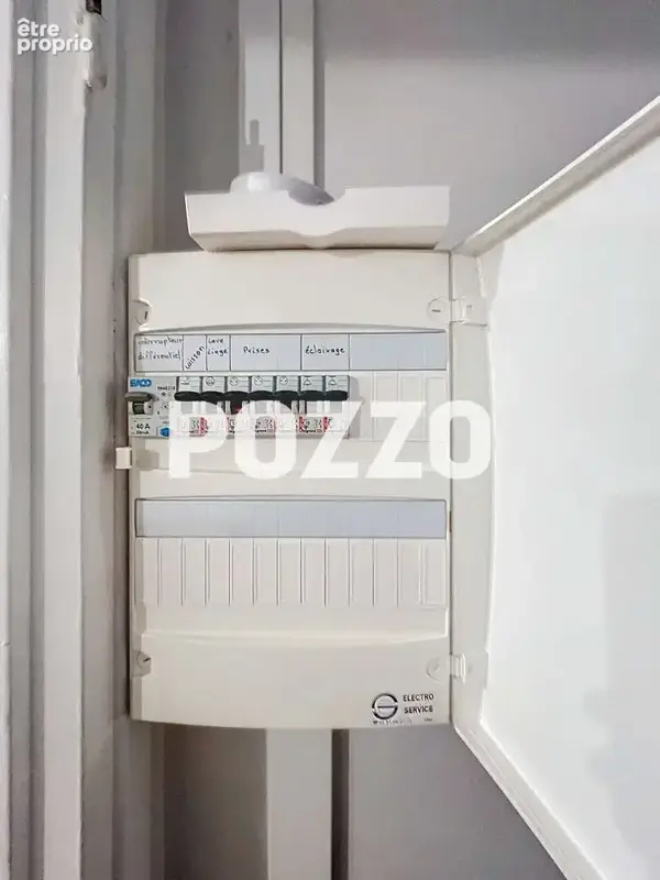 Exclusivité -Centre-ville de VIRE- appartement  F2 loué - photo 7