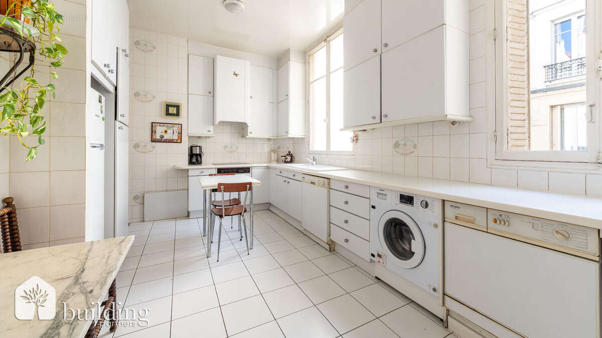 Appartement à PARIS-17E