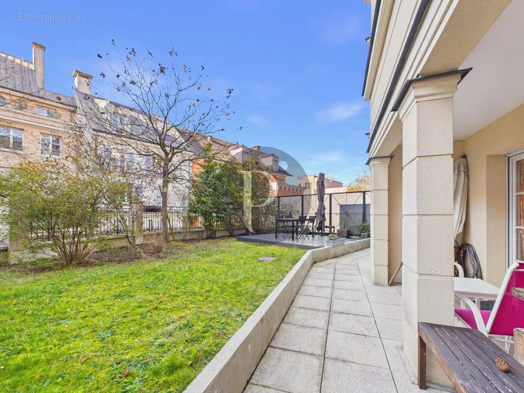 Appartement à LE PLESSIS-ROBINSON