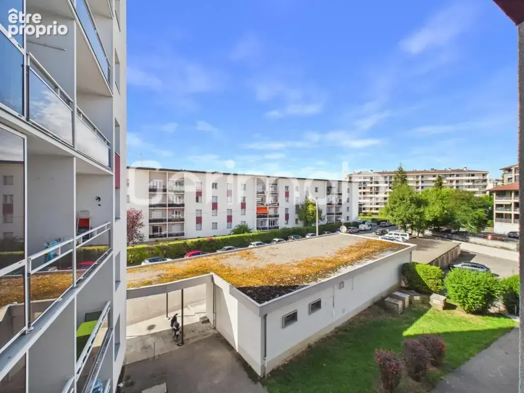 Vente - Appartement - 4 pièces + cuisine - 78 m² - 380 000 € - - photo 15