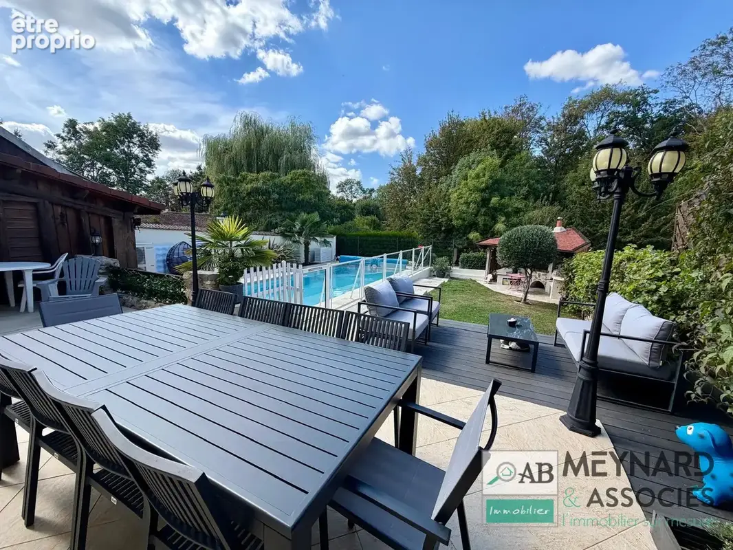 Maison à vendre 5mn Faremoutiers 200m2 utiles - 4 chambres - piscine chauffée- jardin - photo 2