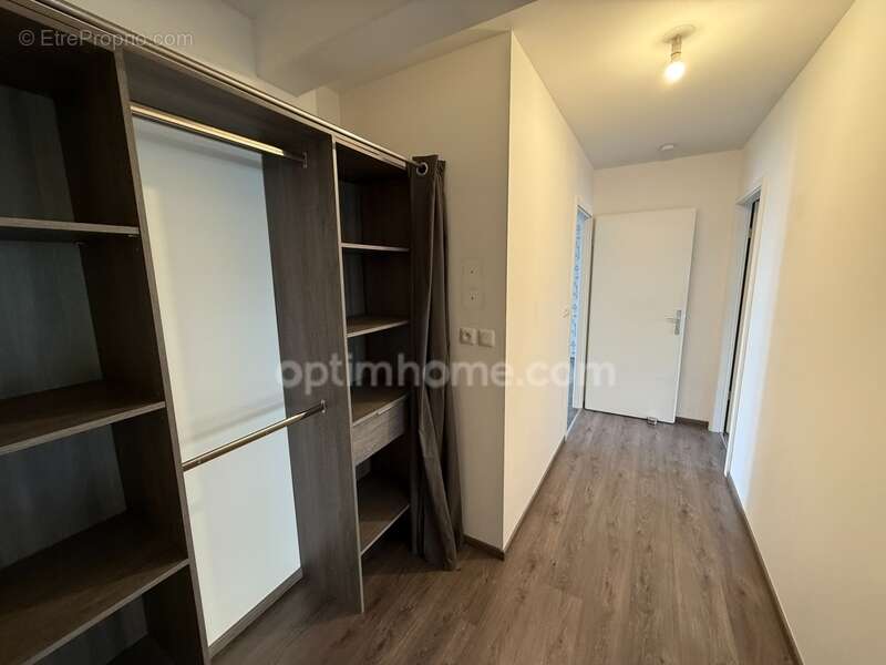Appartement à AMNEVILLE