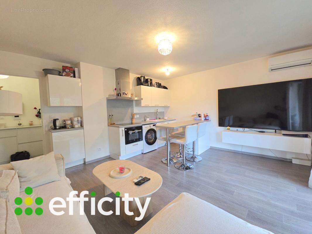 Appartement à PUGET-SUR-ARGENS