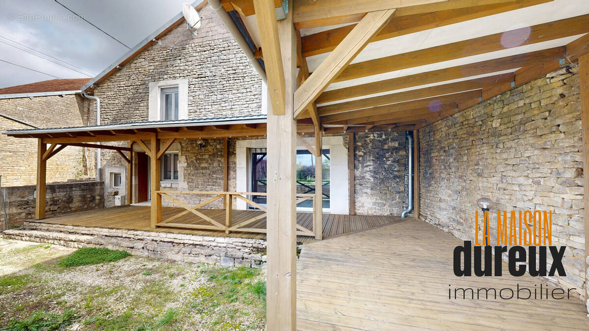 Maison à PIERRECOURT