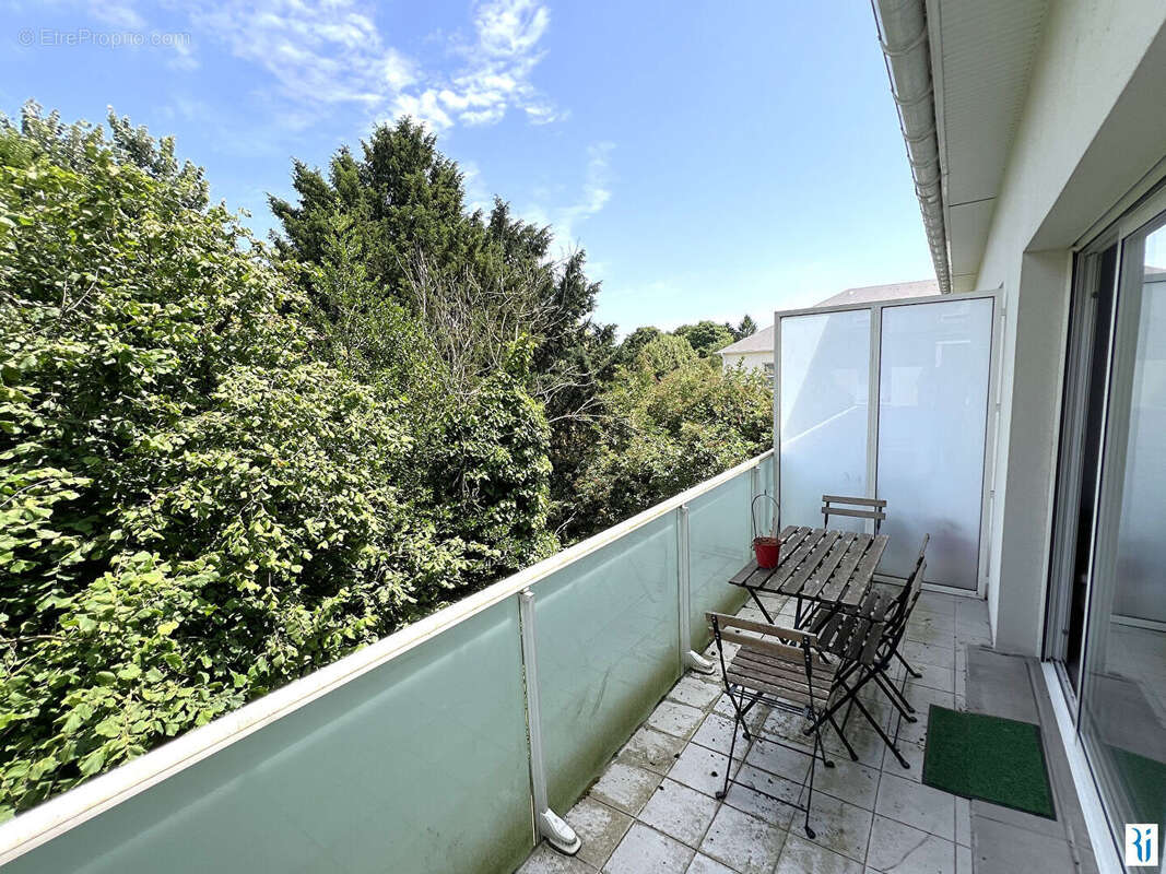 Appartement à LE MESNIL-ESNARD