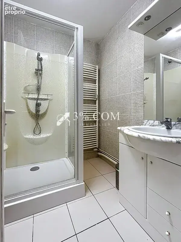 Appartement T3 vue Crussol: 74 m2 habitables avec balcon et - photo 10