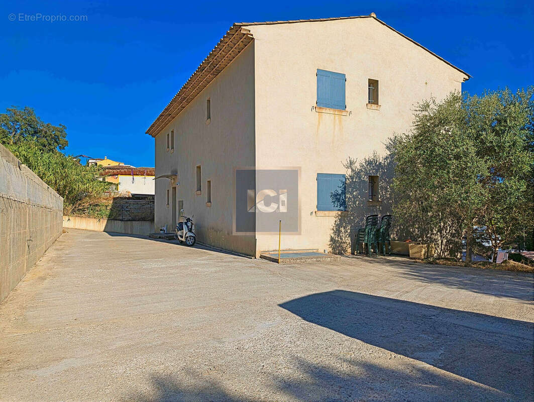Appartement 308 m² à Sainte-Maxime  - photo 3