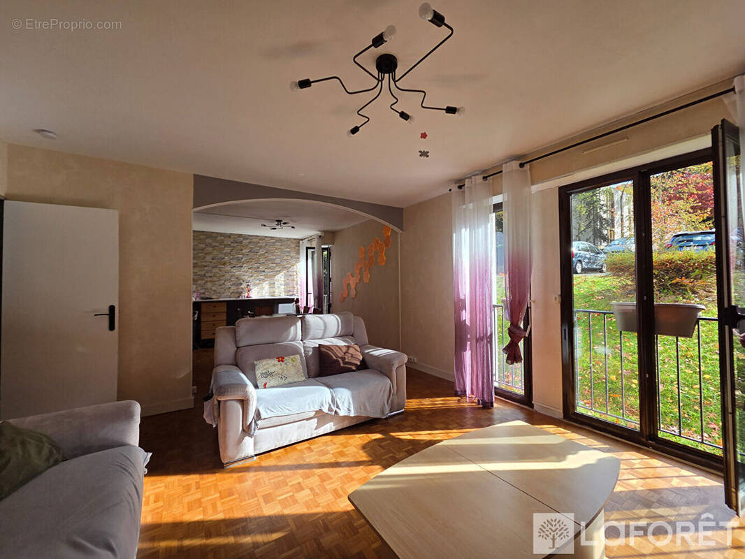 Appartement à GIF-SUR-YVETTE