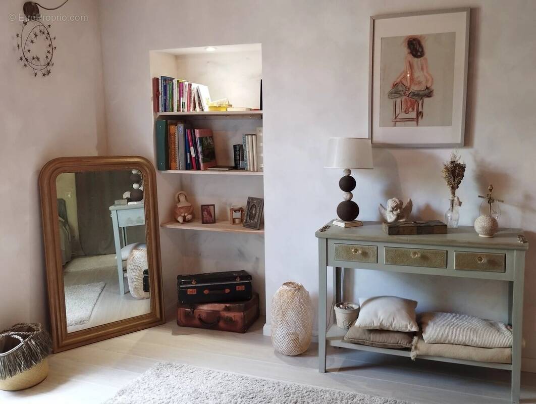 Appartement à COURSEGOULES