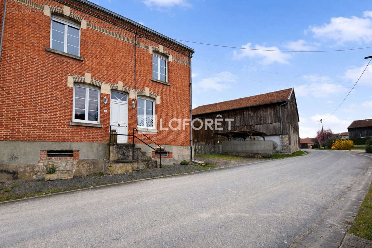 Maison à SAINT-JEAN-SUR-TOURBE