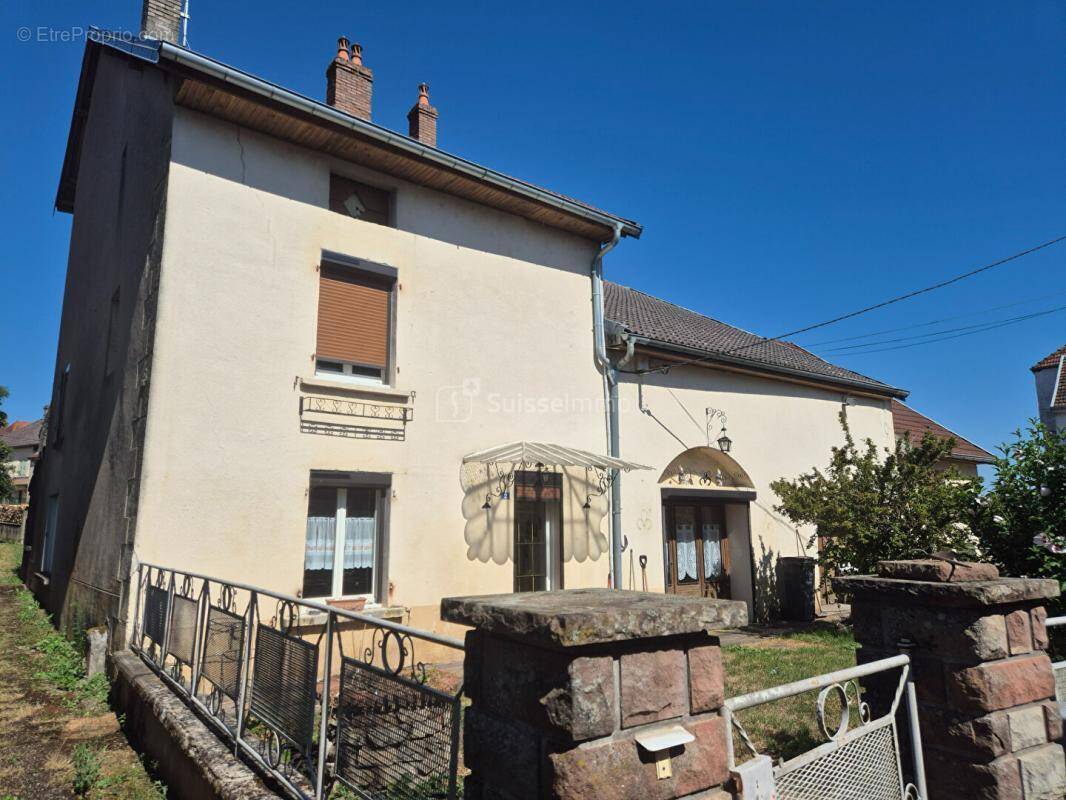Maison à BAULAY