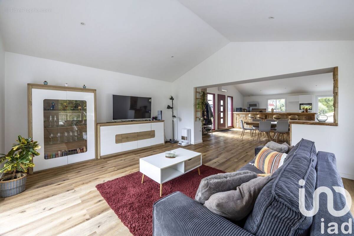 Photo 1 - Maison à ARCANGUES