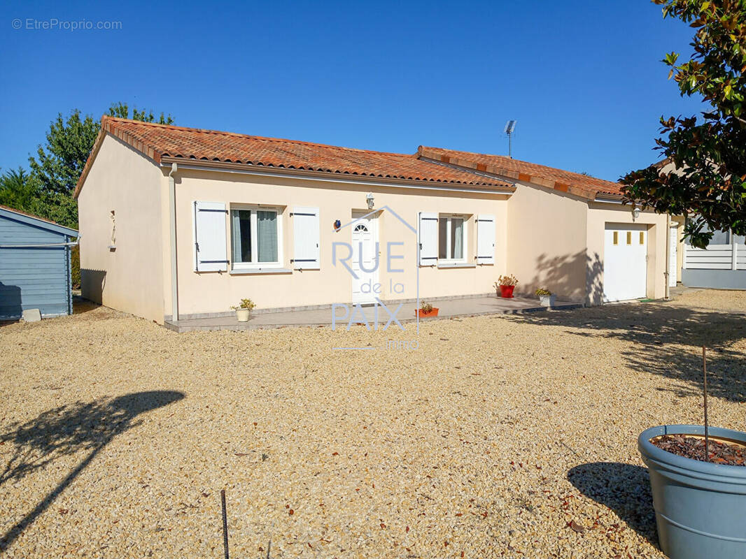 Maison à NEUVILLE-DE-POITOU
