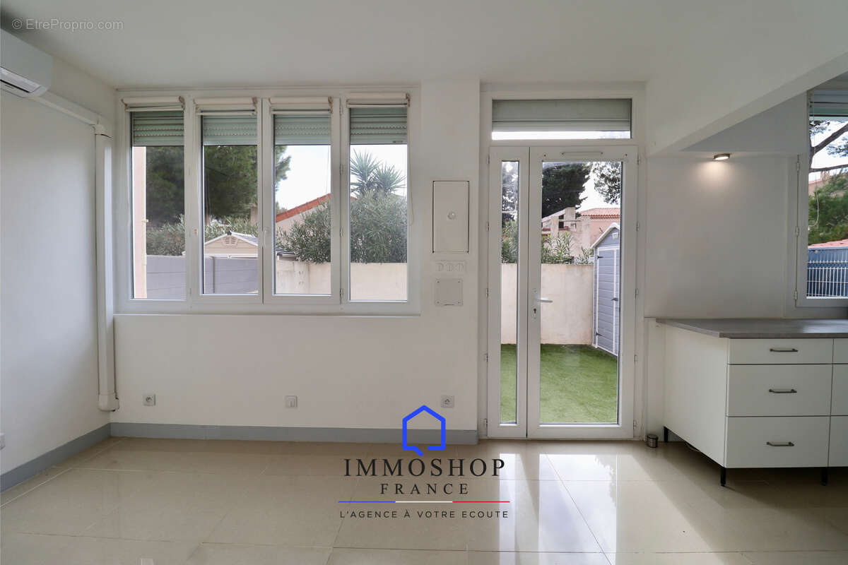 Rez de jardin - 44,1 m2 - 3 pièces - CARRO 13500 - photo 6