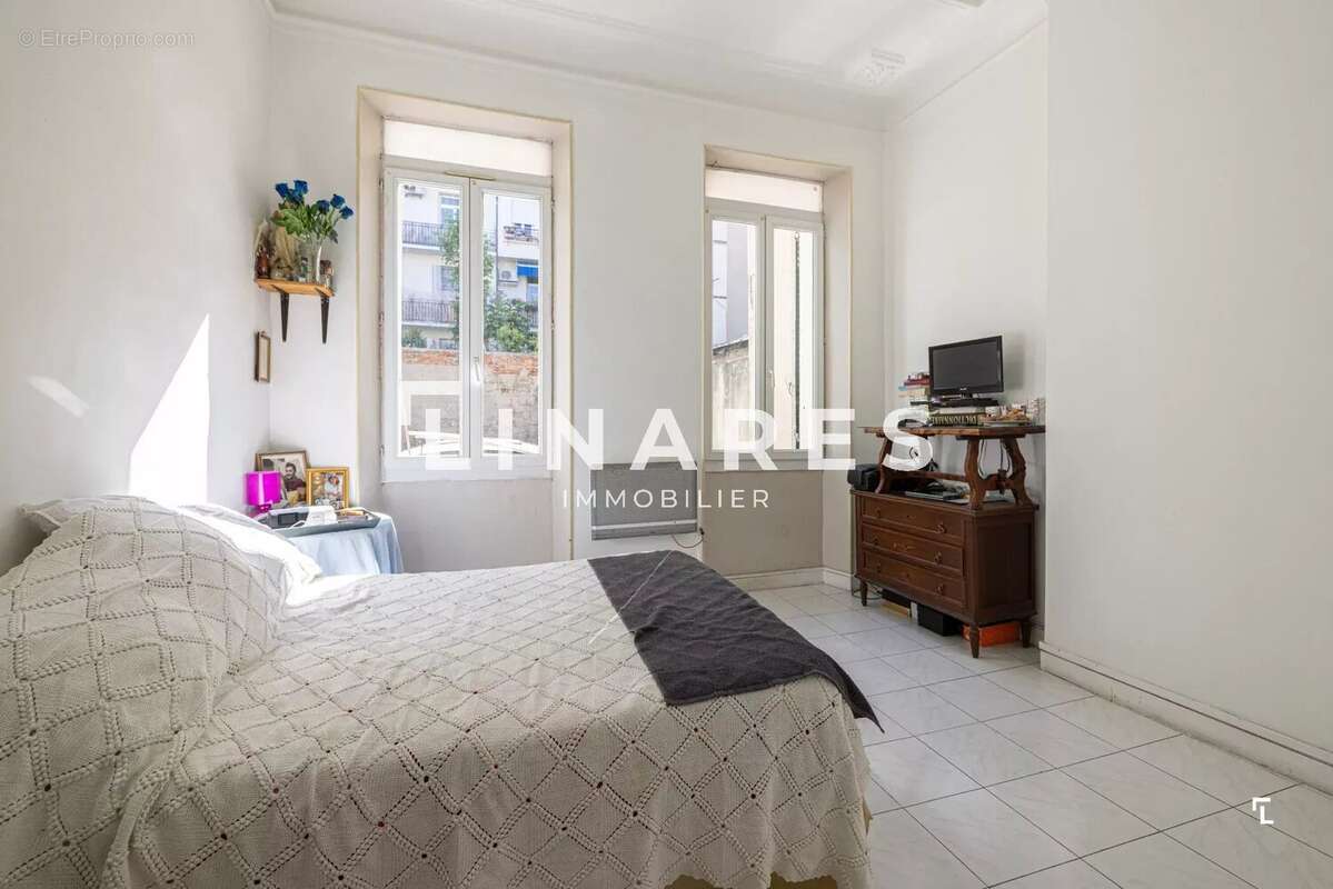 Appartement à MARSEILLE-6E