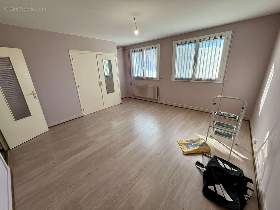 Maison à SAINTE-HELENE-SUR-ISERE