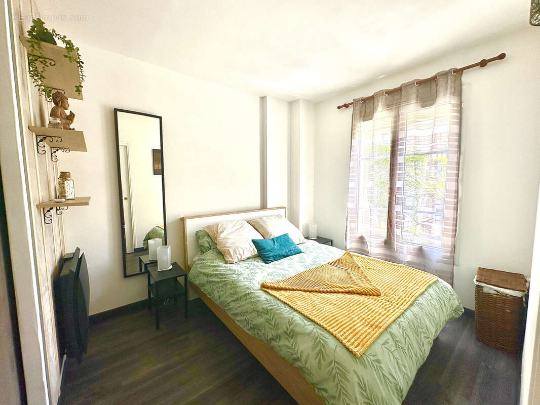 Appartement à VOISINS-LE-BRETONNEUX